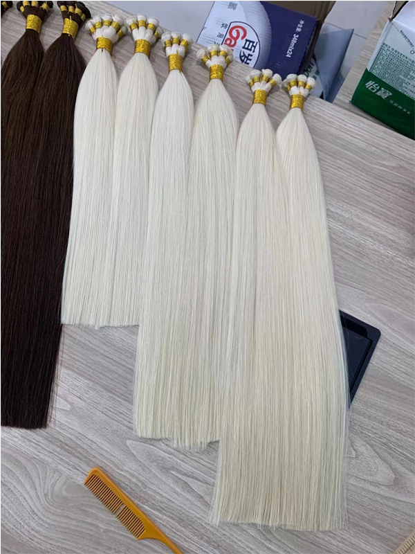 Hand-tied weft 03.jpg